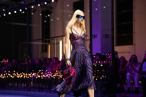 versace fashion show 2023 los angeles|versace's Los Angeles show.